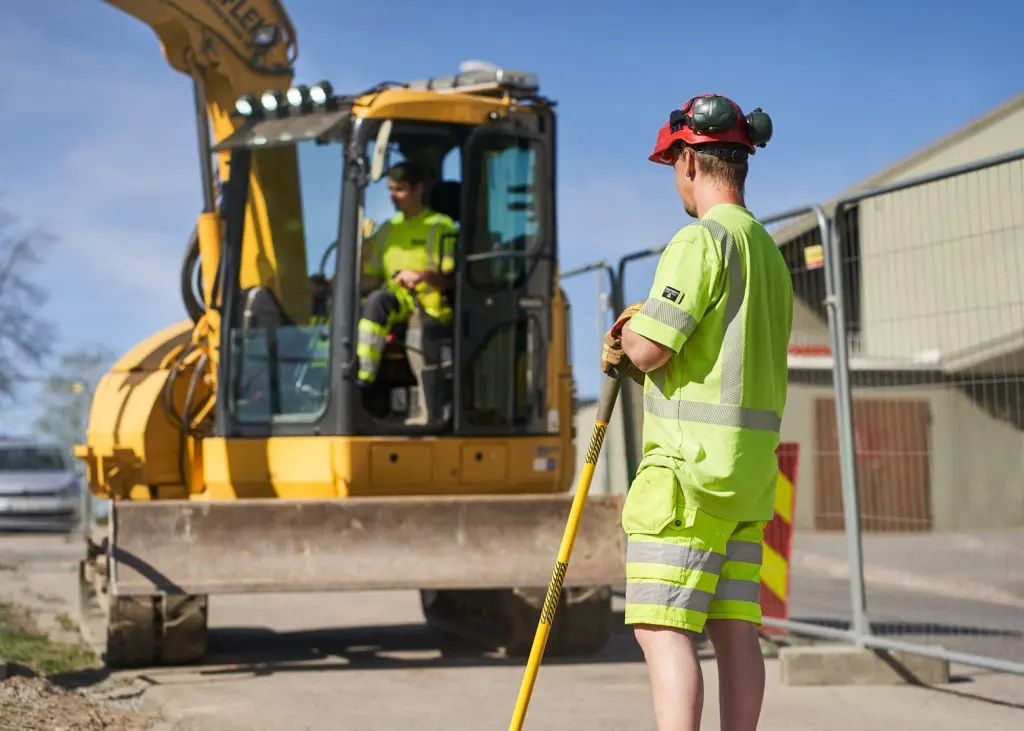 Bildet viser ansatte hos Veflen Entreprenør
