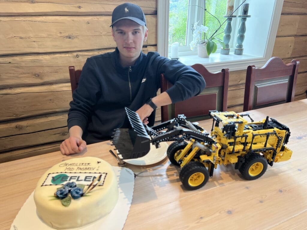 Bilde av Mats Sletten etter bestått fagprøve.