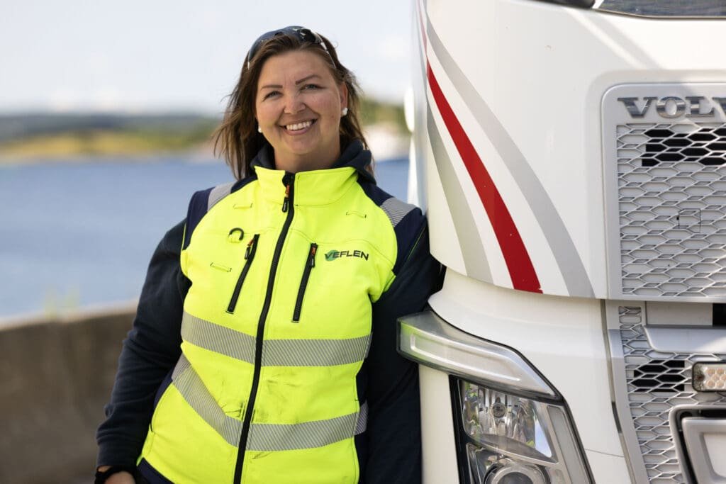 Camilla Dokken, lastebilsjåfør hos Veflen