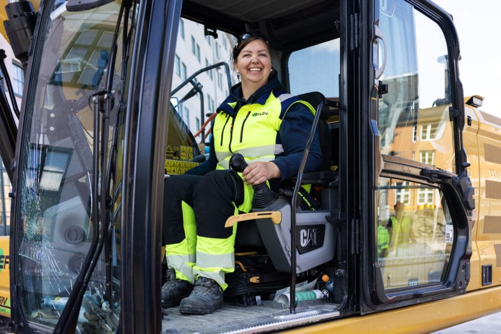 Camilla Dokken, lastebilsjåfør hos Veflen