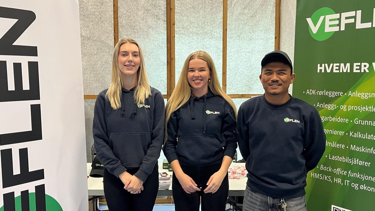 Bilde av Veflen på skolebesøk i Våler - Tre flinke Veflen-representanter